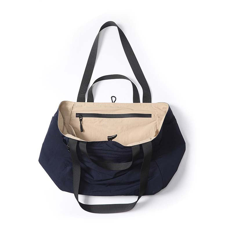 Fashion Travel Bag For Men and Women Light and Large Capacity